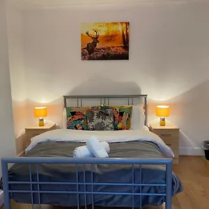 https://central-stratford-cozy-double-room.brighton-hotels-england.com